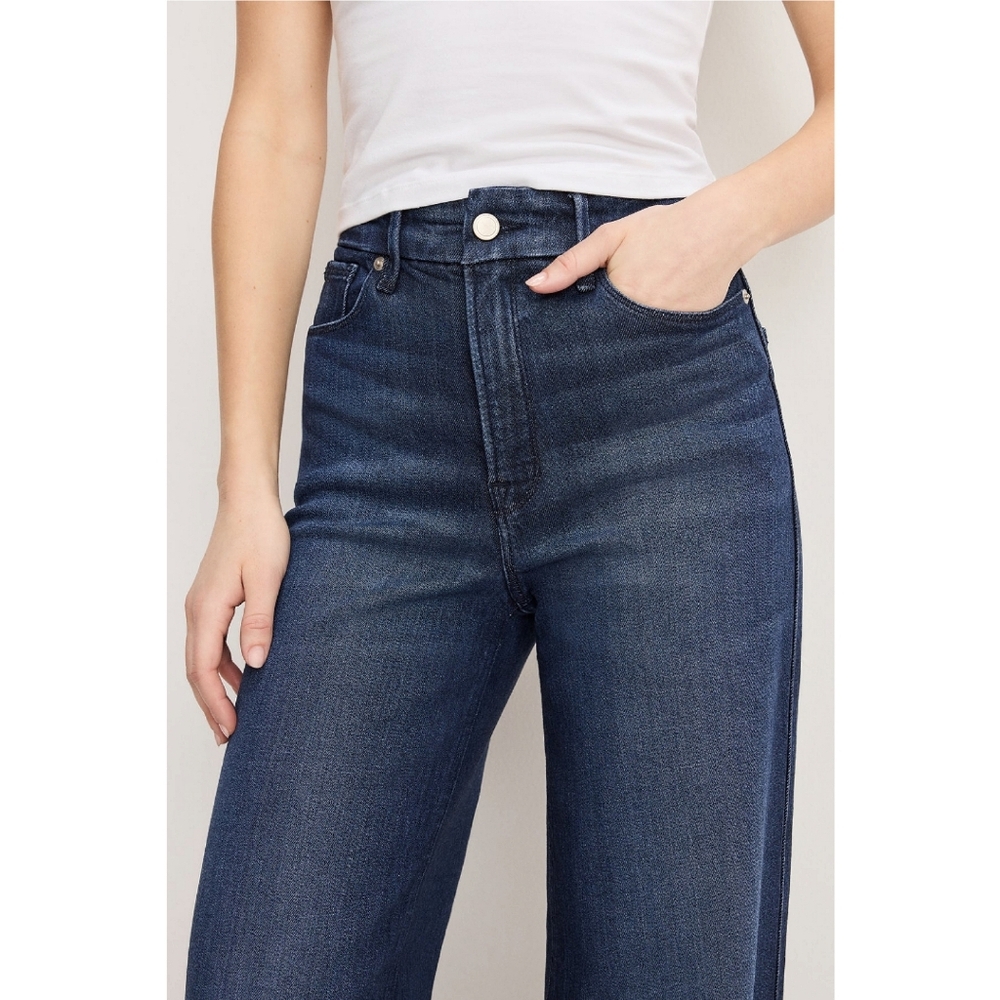 Good American Women's Wide Leg Flare Jeans - Medium & Dark Blue Wash - Picture 9 of 15